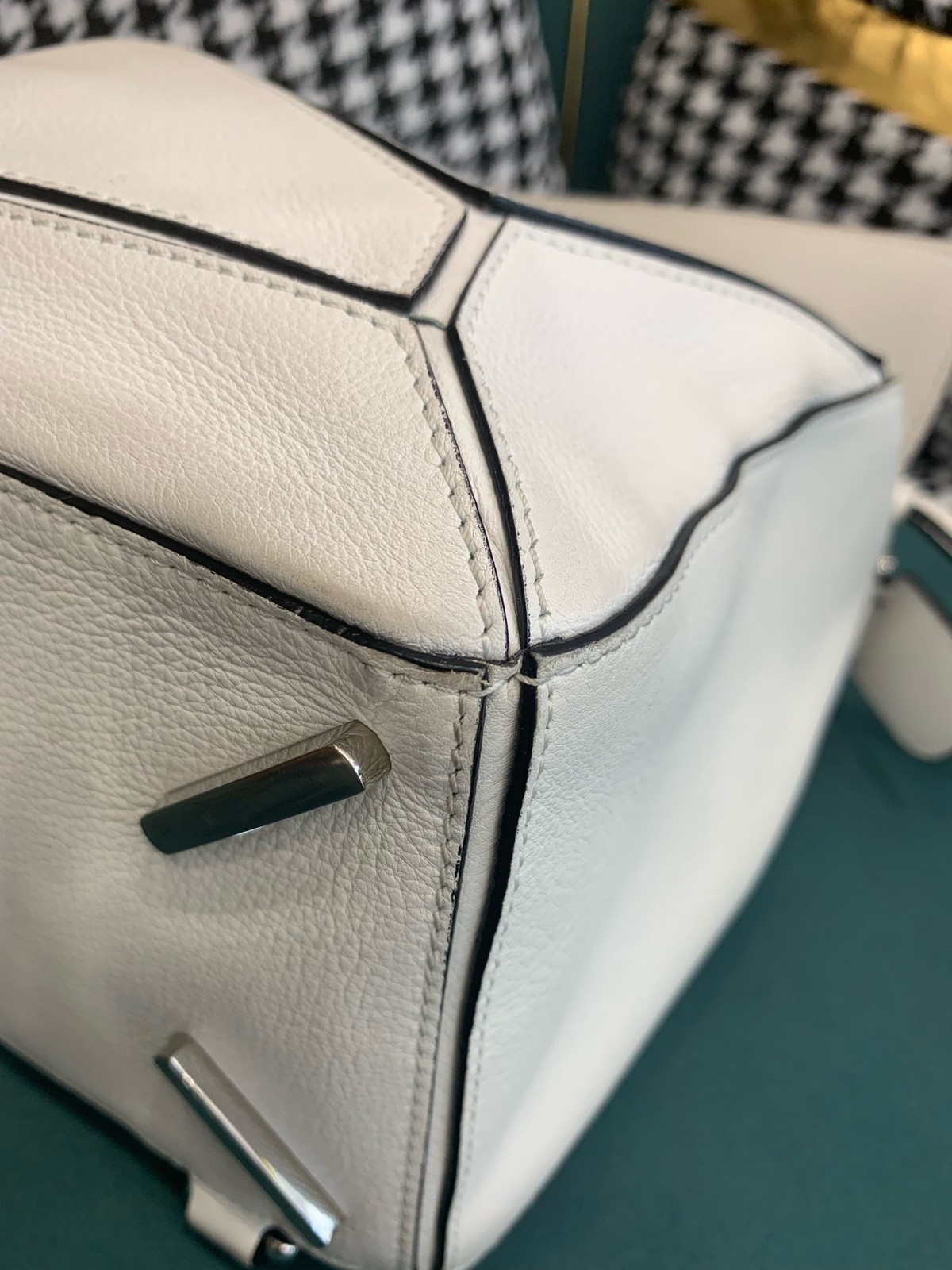 Loewe Pre-Owned Authentic Puzzle Luxury Handbag 322.30.K73 36.5x23x19 cm