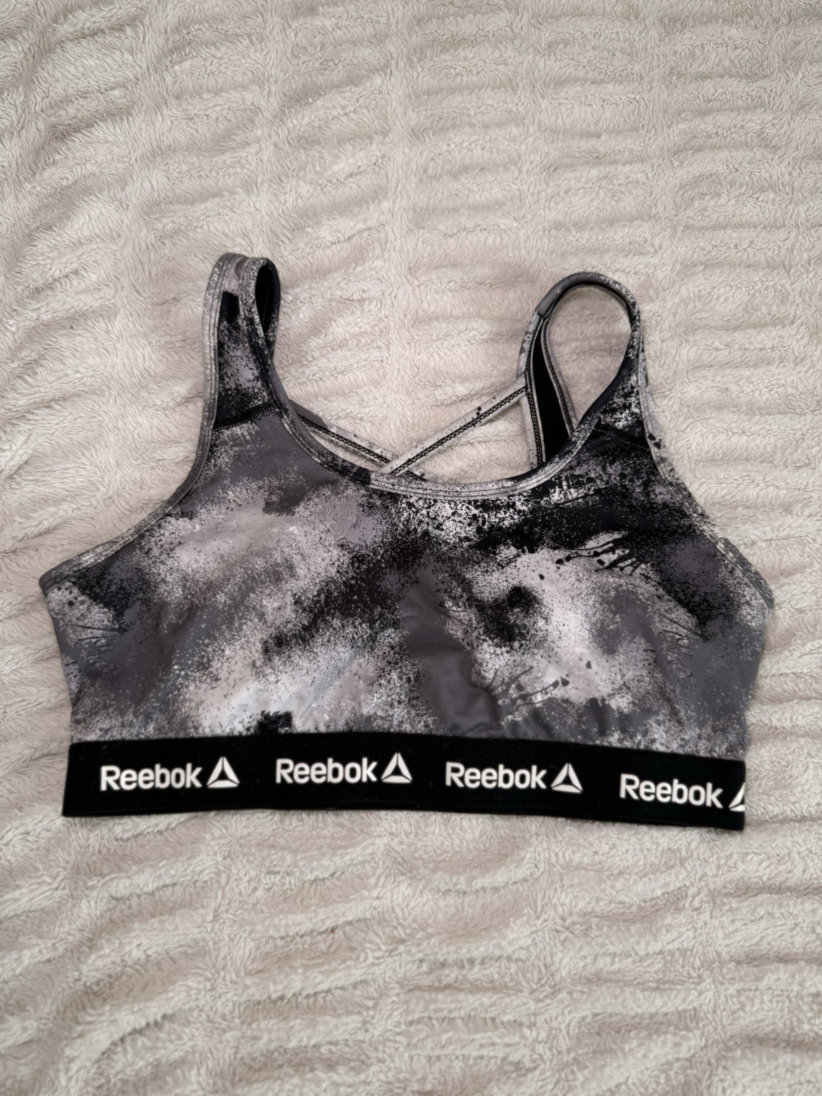 Reebok Vivid Gray Black White Abstract Logo Crossback Wireless Sports Bra L