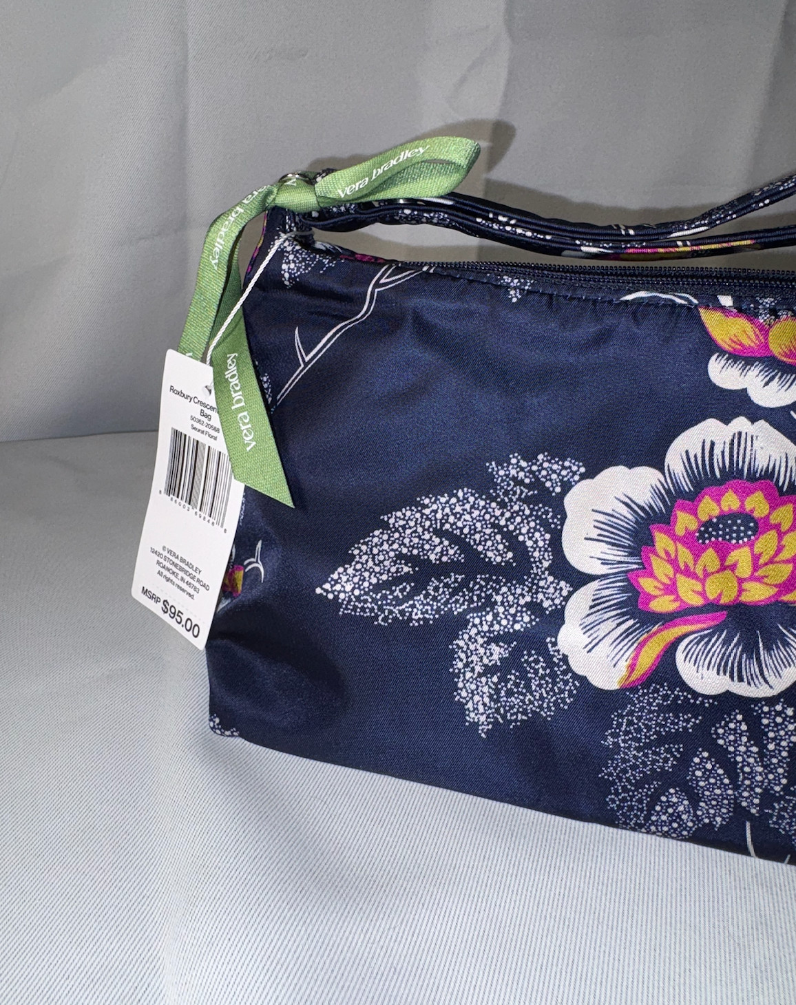 NWT * VERA BRADLEY * ROXBURY CRESCENT SHOULDER BAG *