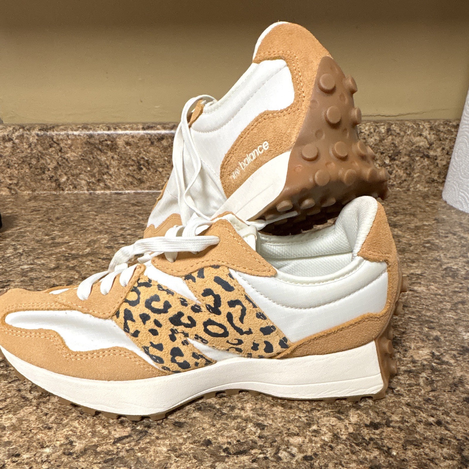 New Balance 327 Athletic Low Top Lace Up Sneakers Tan White Black Leopard