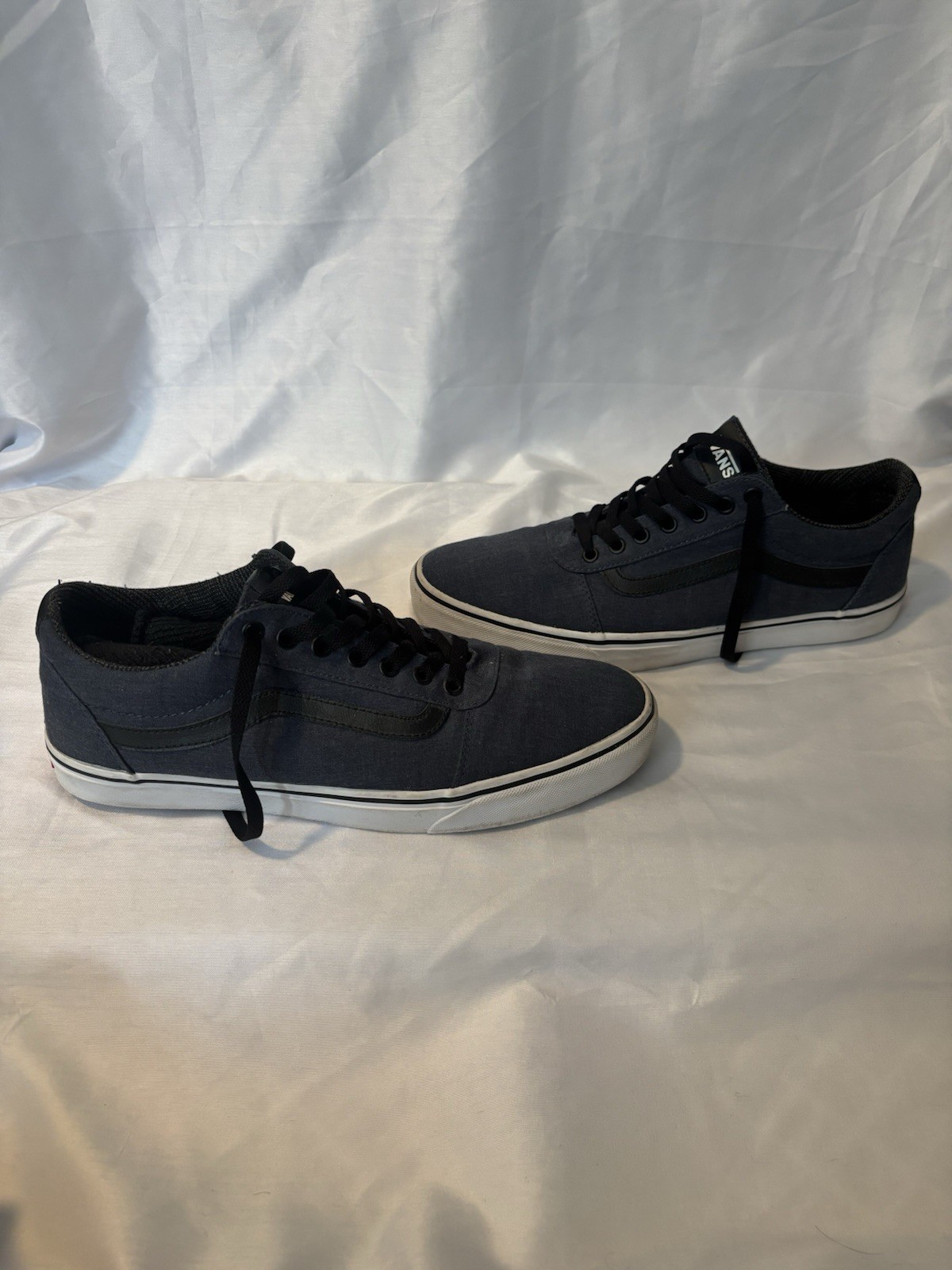 Vans Ward Men’s Size 12 Navy Blue Black White Low Top Skate Sneakers