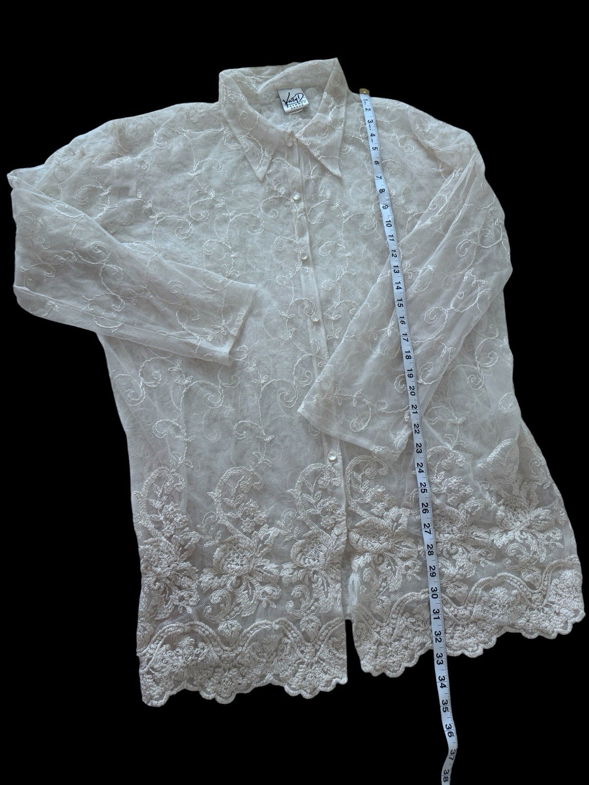 Katy D white vintage lace button up shirt #lace #feminin