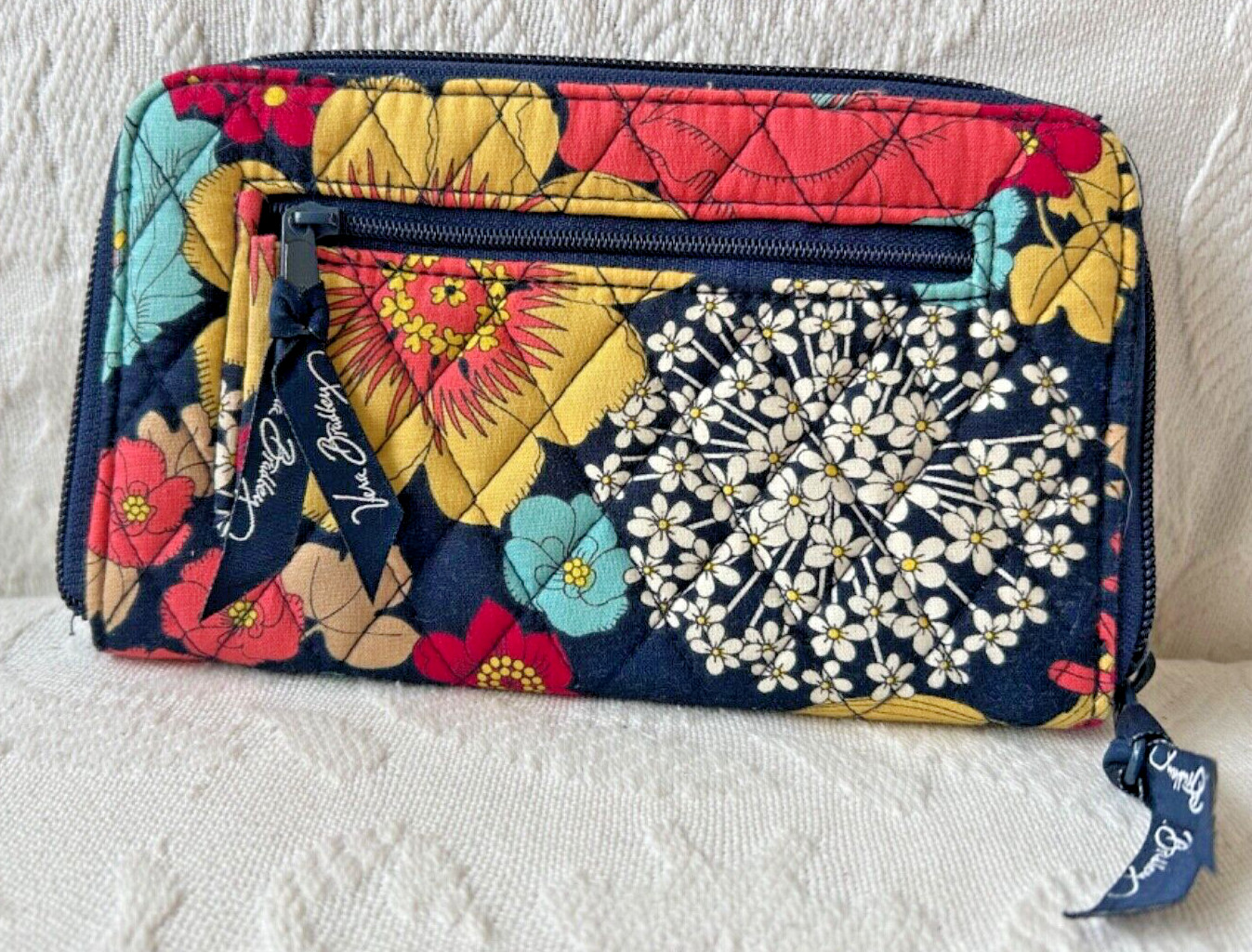Vera Bradley Zip Around Clutch Travel Purse Wristlet Wallet w/Strap Floral
