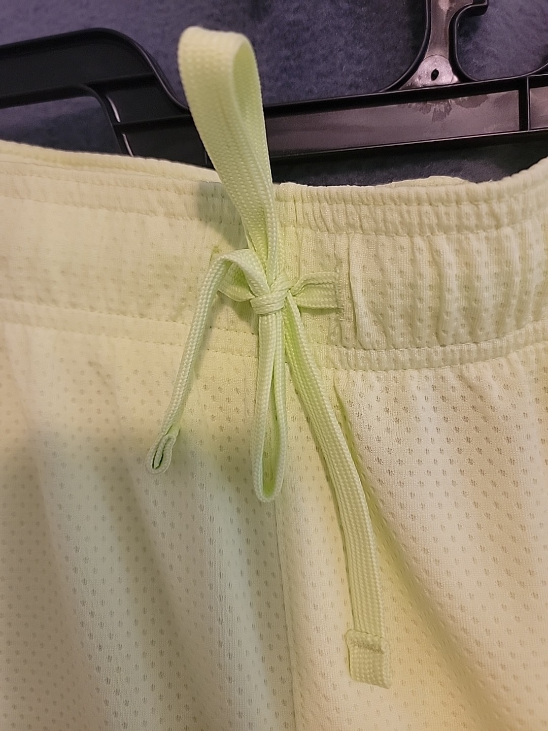 Athletic Works Men’s Mesh Neon Yellow Shorts Pockets Elastic/Drawstring Waist 3X