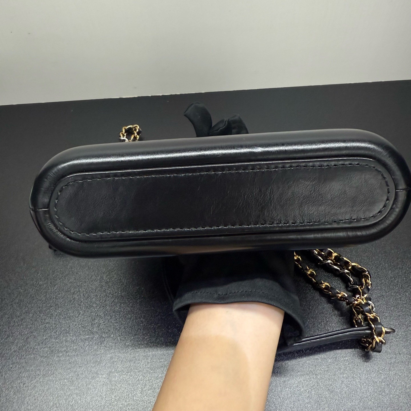 Chanel black rhombus mini tramp bag (18 × 11 × 6)cm