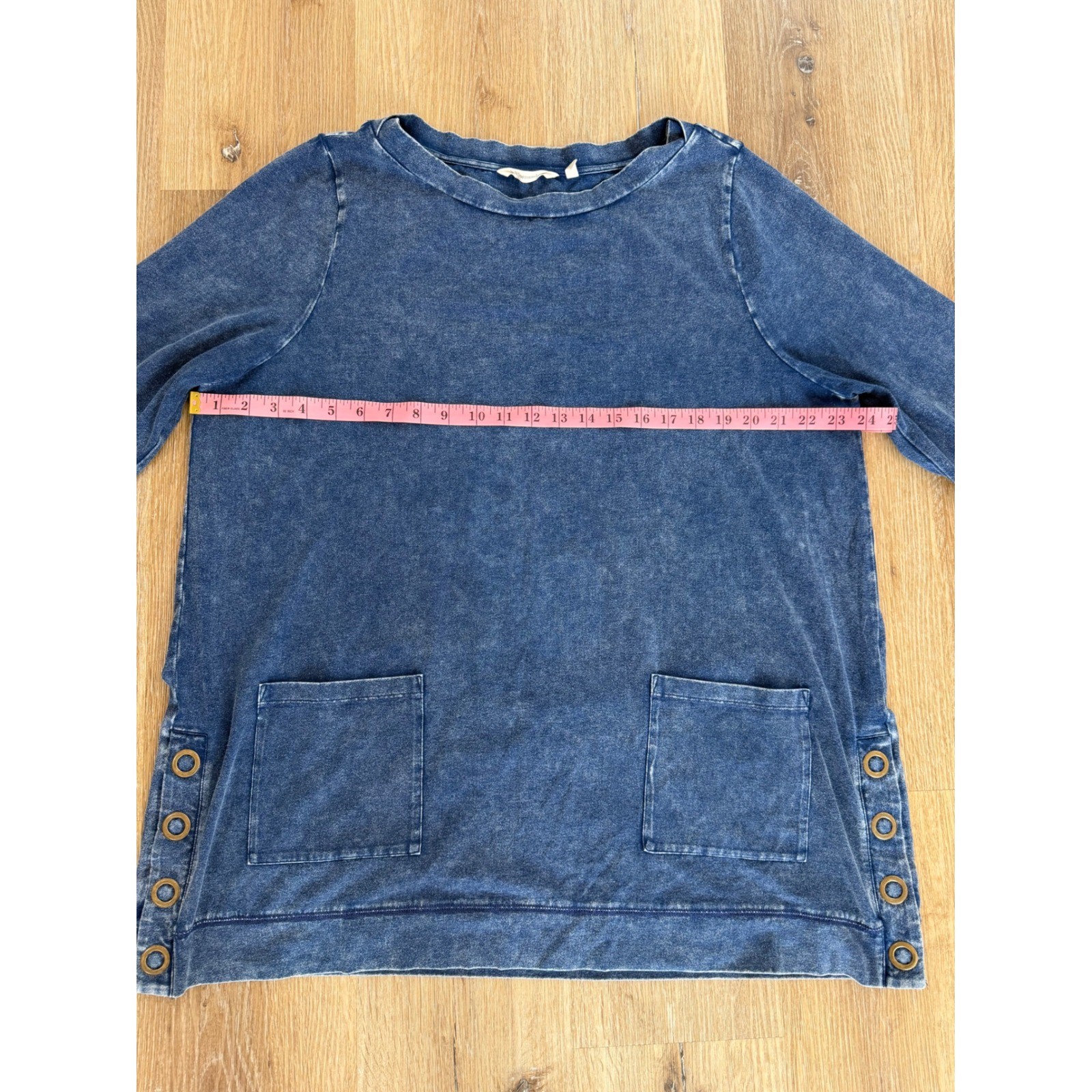 Soft Surroundings Tunic Top Womens 1X Blue Grommet Side Acid Wash Boho Lagenlook