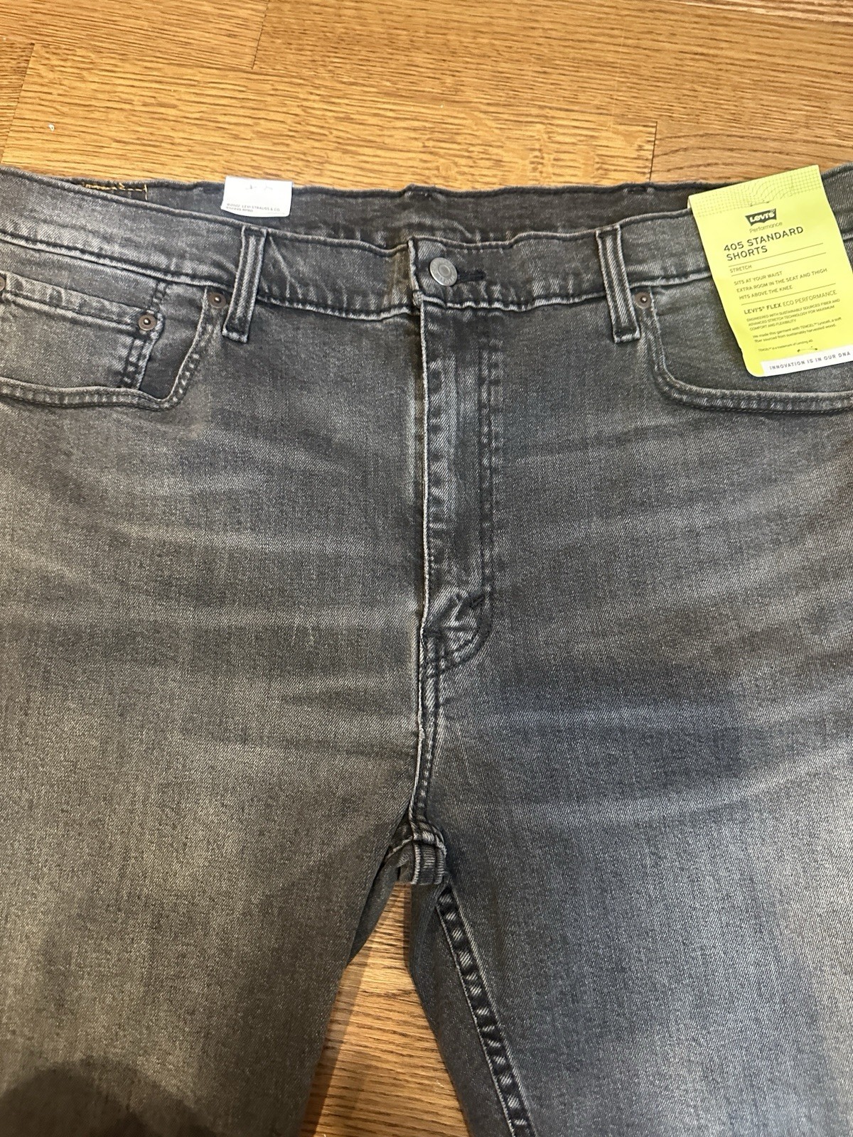 NwT Levi’s Mens 405 Standard Stretch Denim Black Jorts W40 L10 Frayed Hem Summer