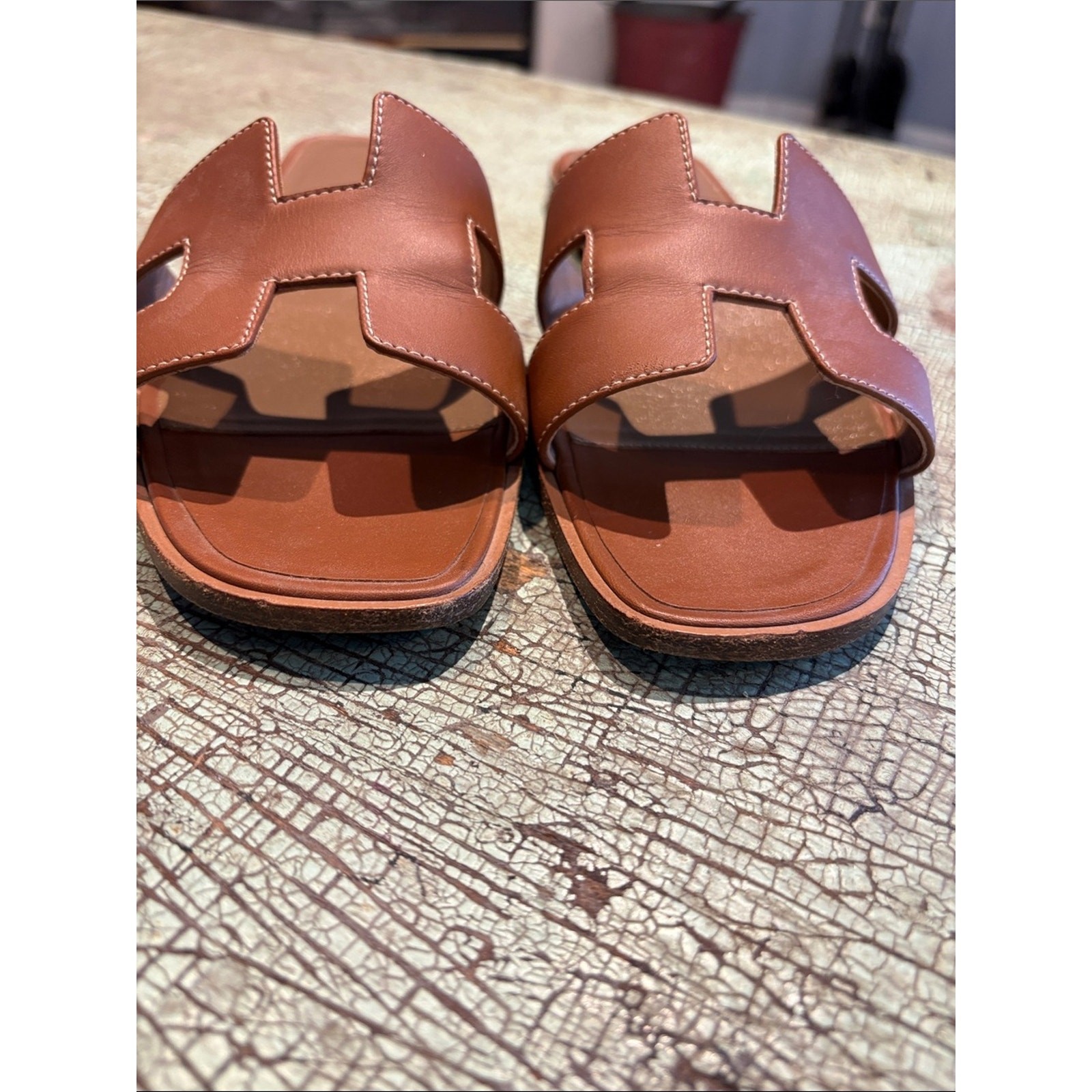 Hermès Oran Sandals Gold Brown Leather Slides EU 39 Authentic w Invoice