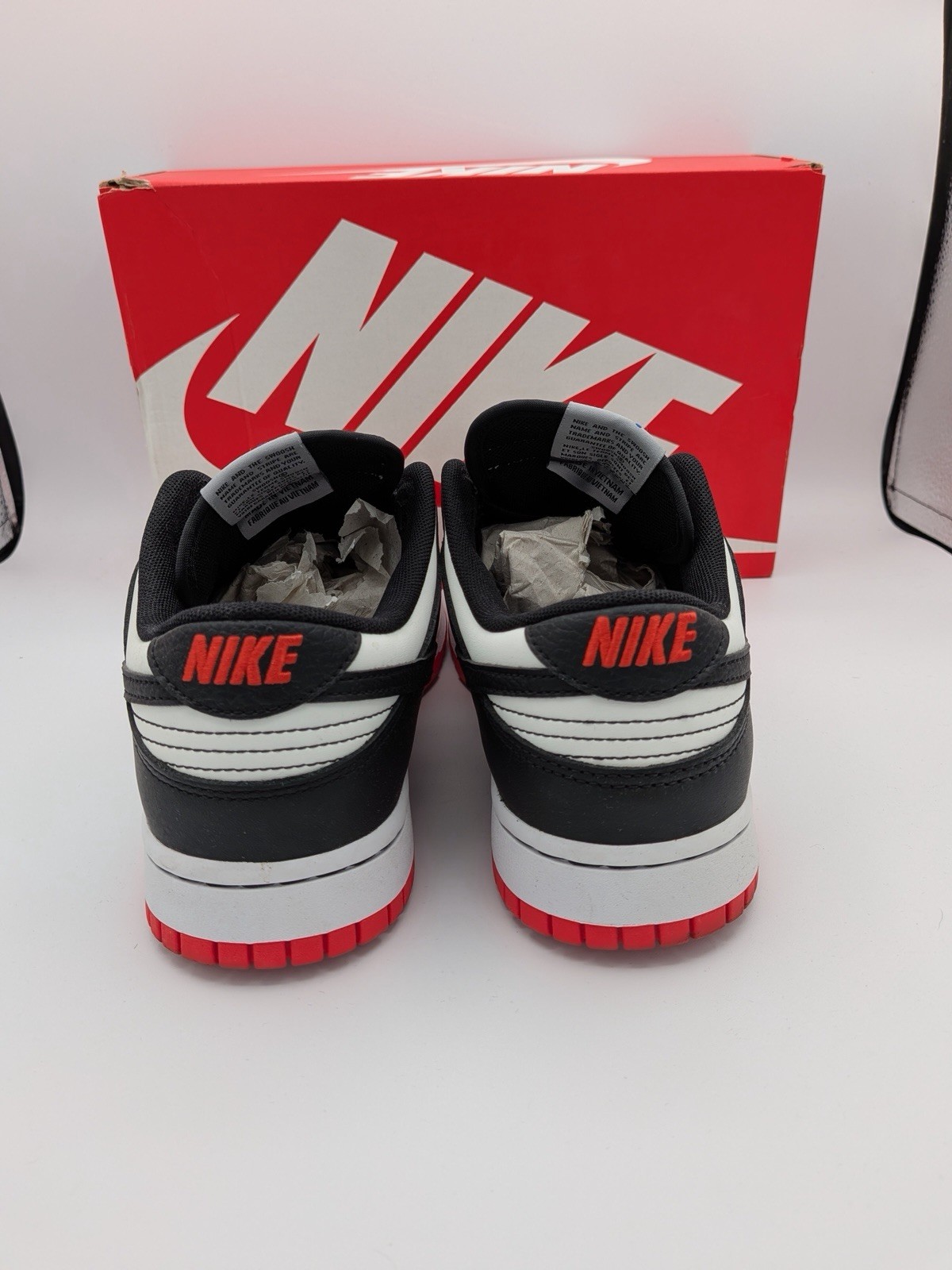 Nike Dunk Low EMB NBA 75th Bulls Sail/Black/Red DD3363-100 Size 9M/10.5W Used