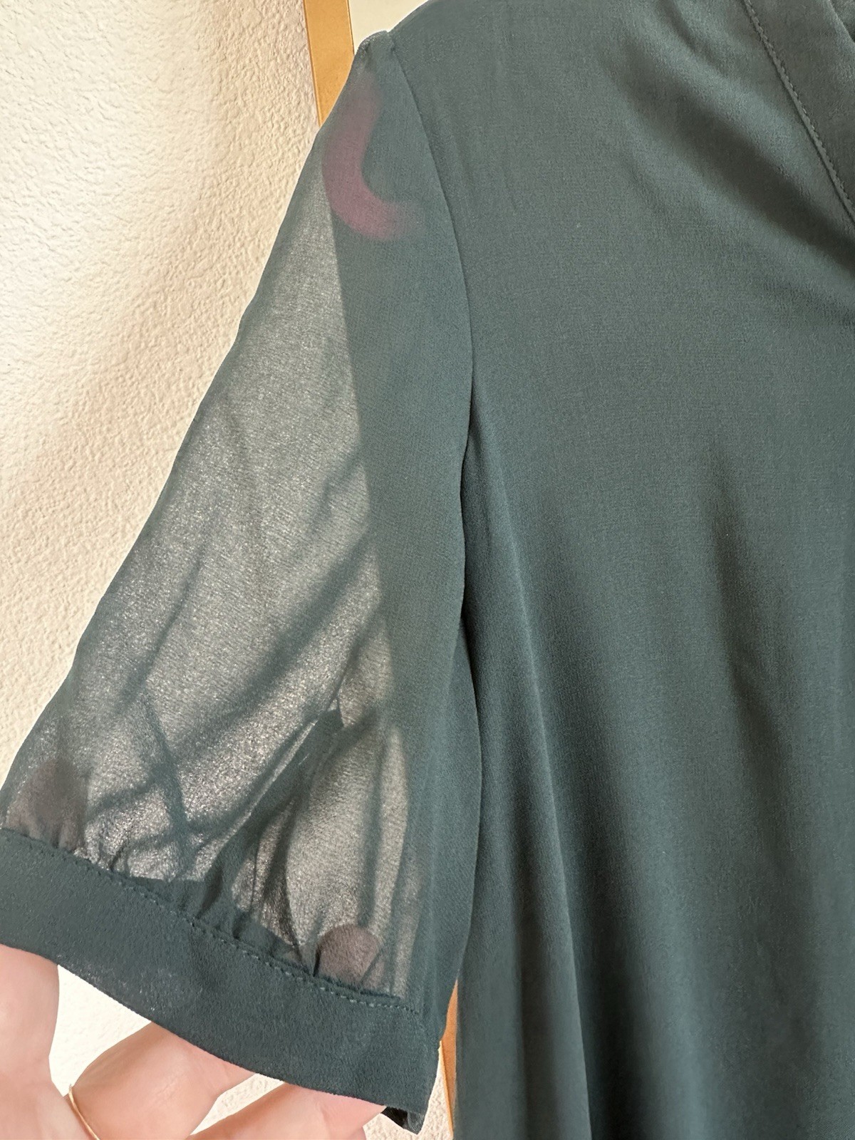 Adrianna Papell Women’s M Black Solid Chiffon V-Neck Short Sleeve Button Blouse