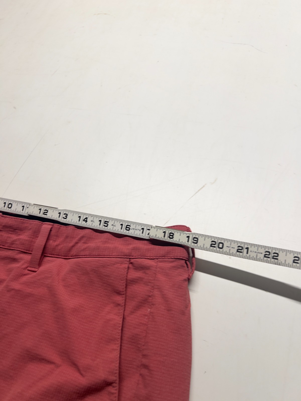 Tommy Bahama Chino Shorts Red Flat Front Casual Travel Beach Vacation Mens Sz 38