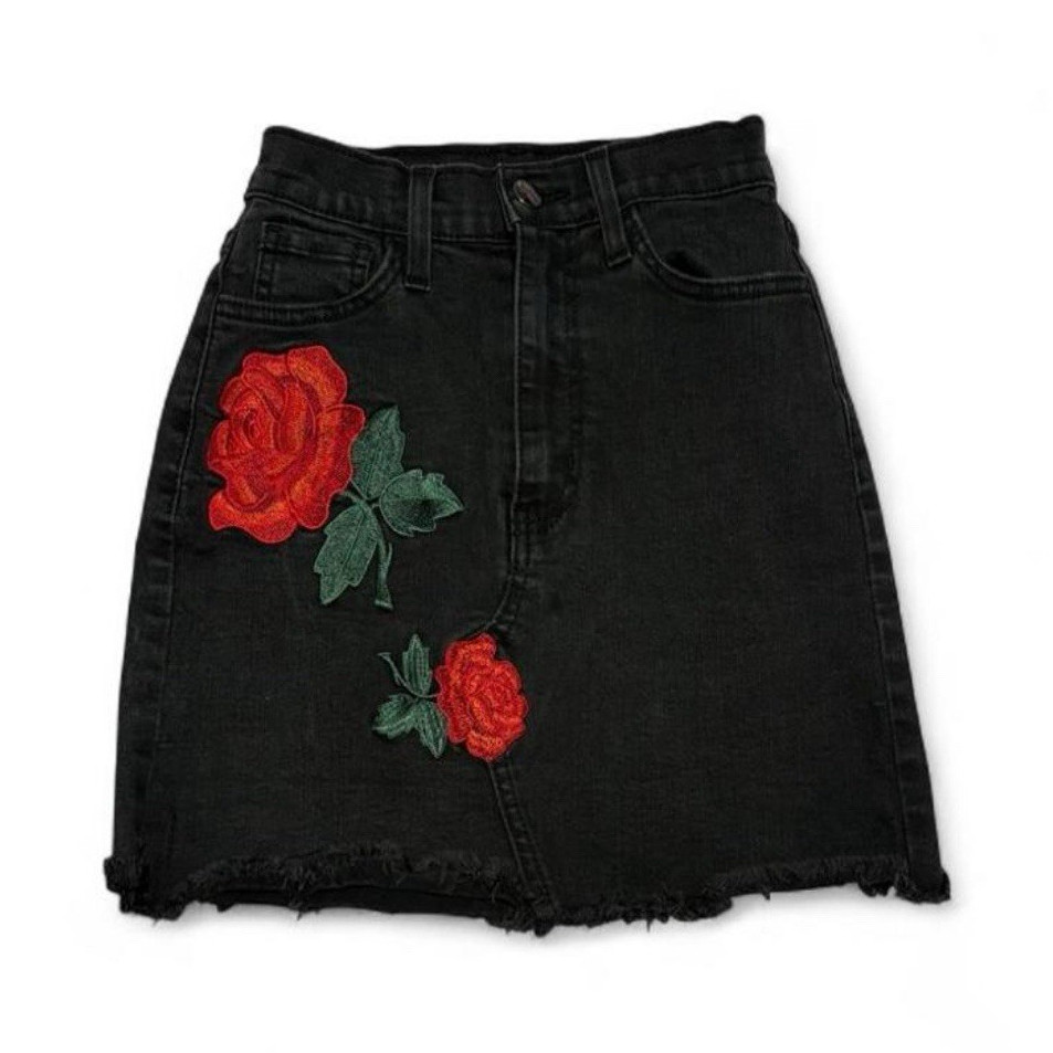 Fashion Nova Black Denim Floral Embroidered Mini Skirt XS Button