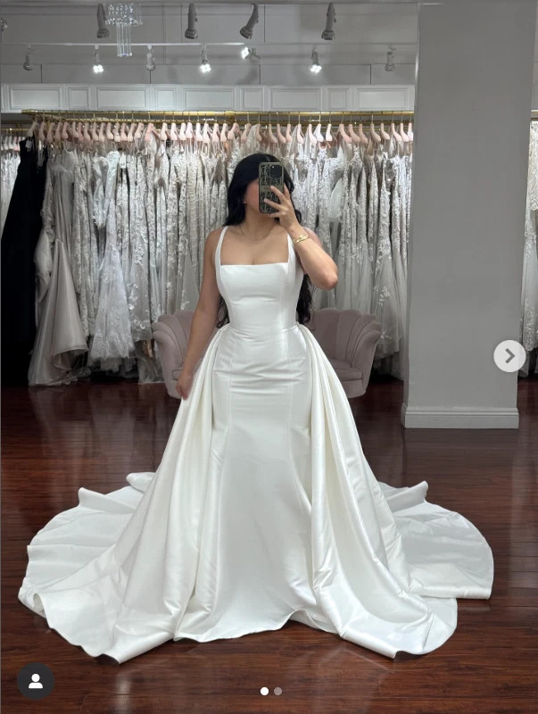 Mermaid Wedding Dresses With Detachable Train Satin Sleeveless Bridal Gown