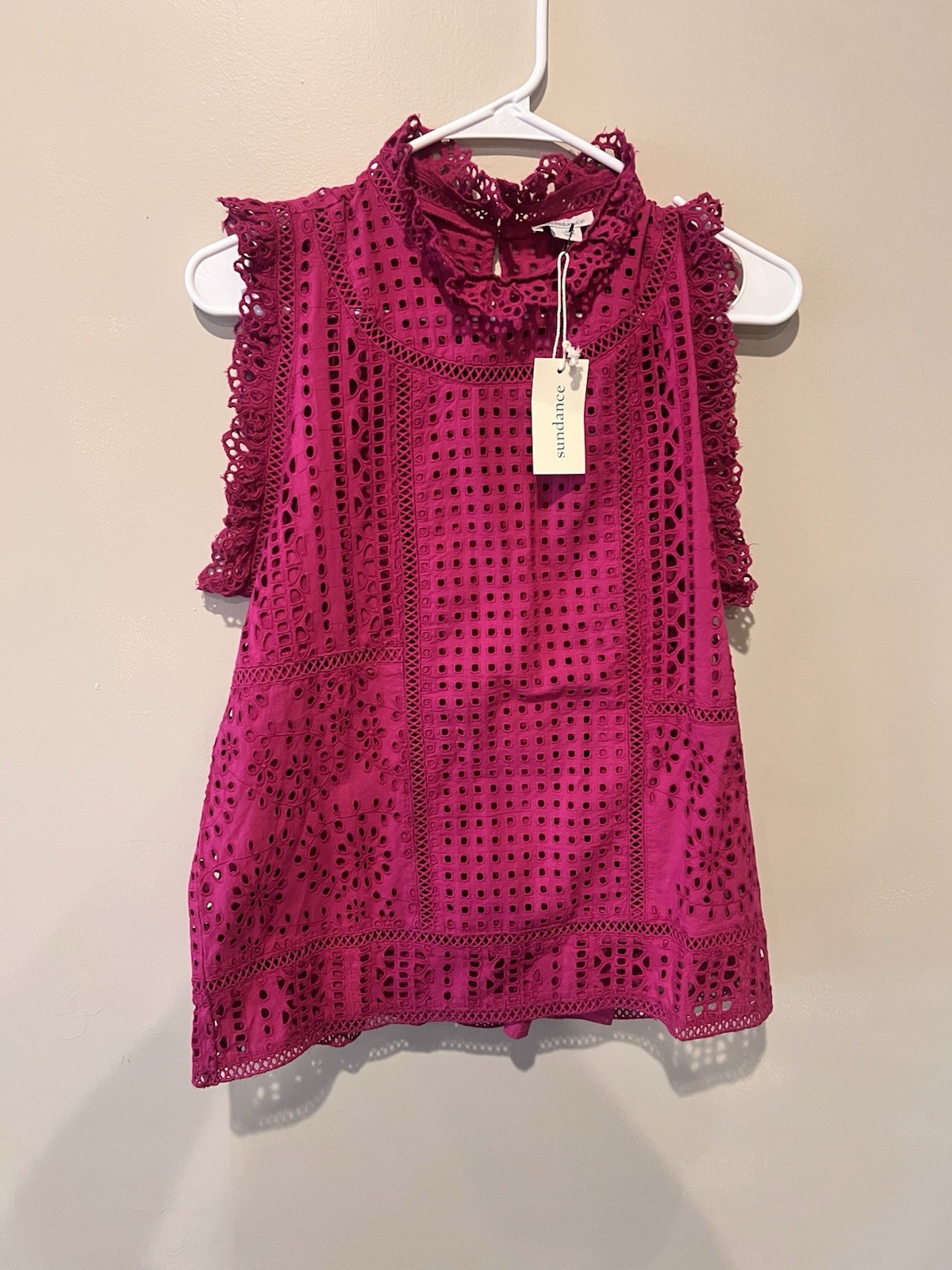 Women’s Sundance Size S Sleeveless Eyelet Lace Shell Top – Fuchsia NWT