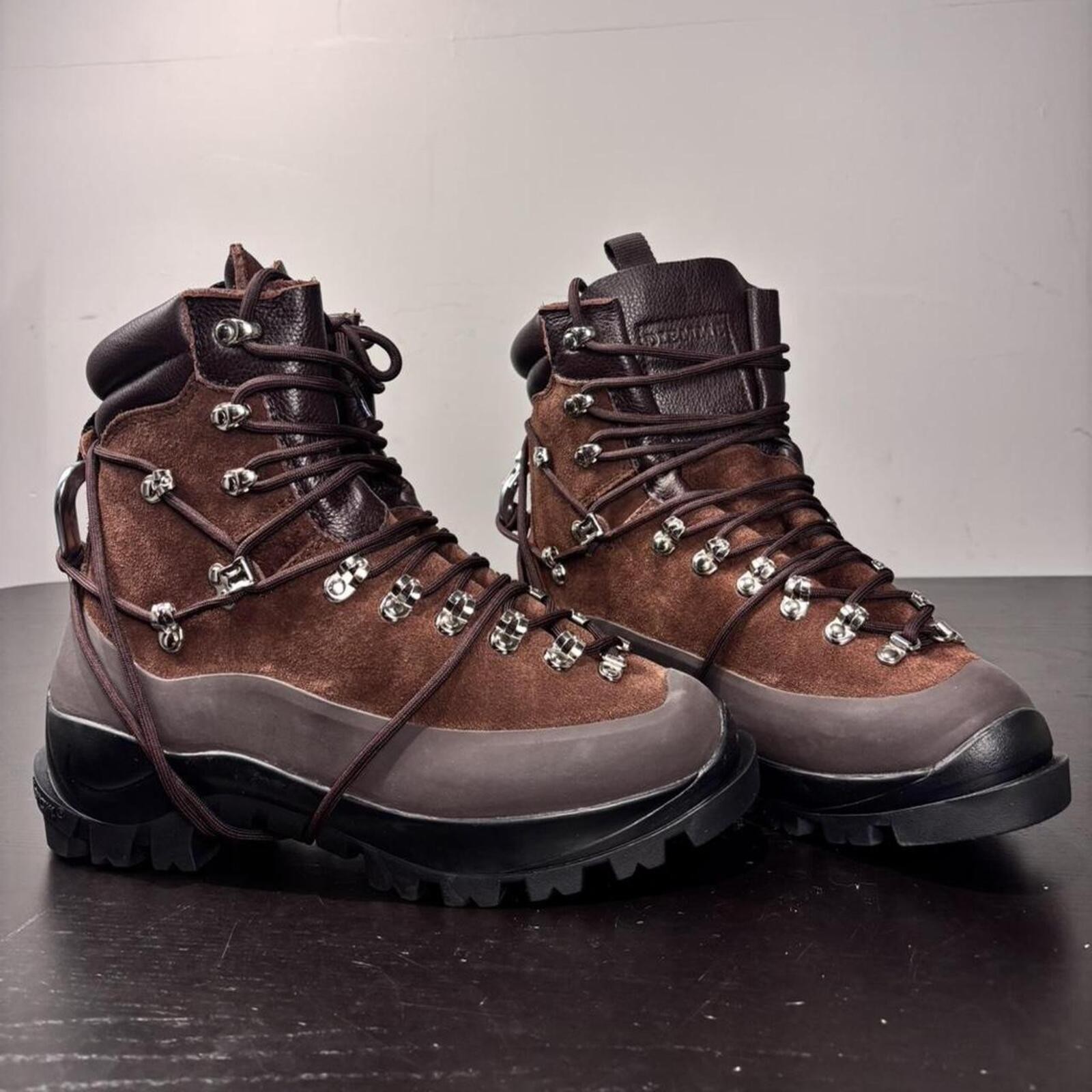 Heliot Emil Hiking Boots Size 42 / US 9