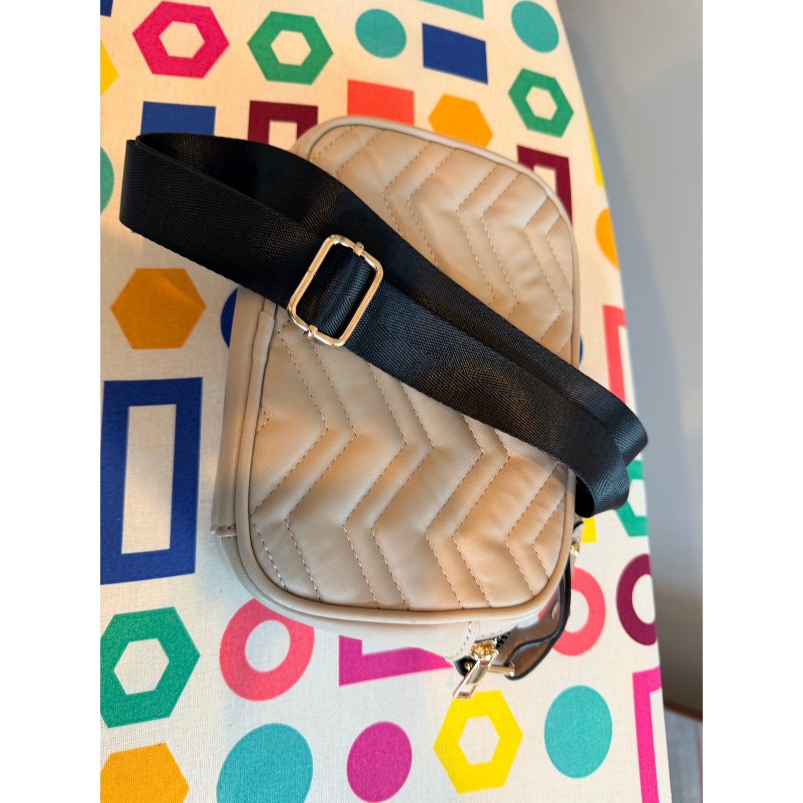 Lily & Ivy Nude Beige Chevron Quilted Camera Bag Crossbody Purse Web Strap