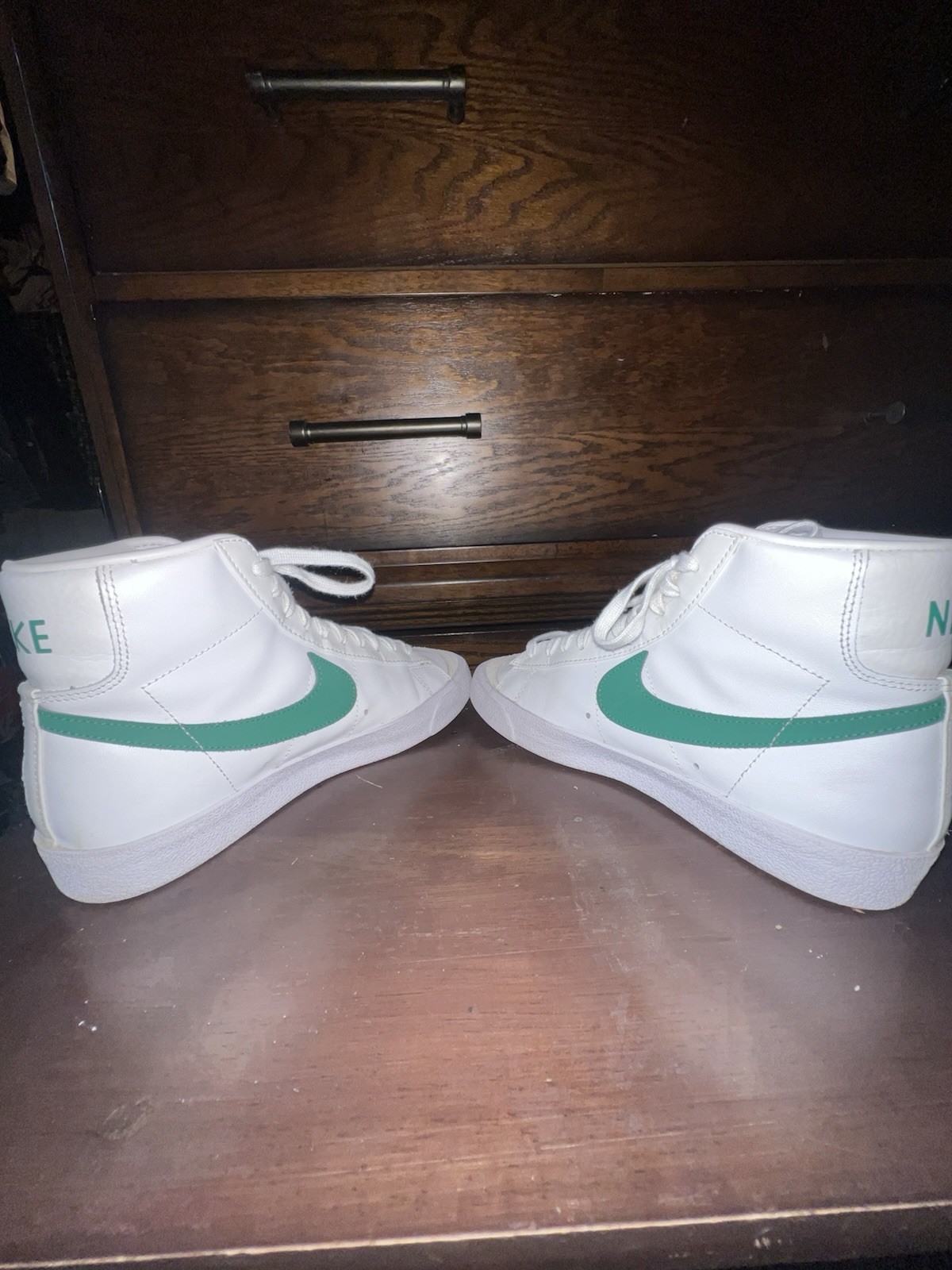 Nike Blazer Mid ‘77 Vintage White Malachite Green Women’s Size 8 CZ1055-119