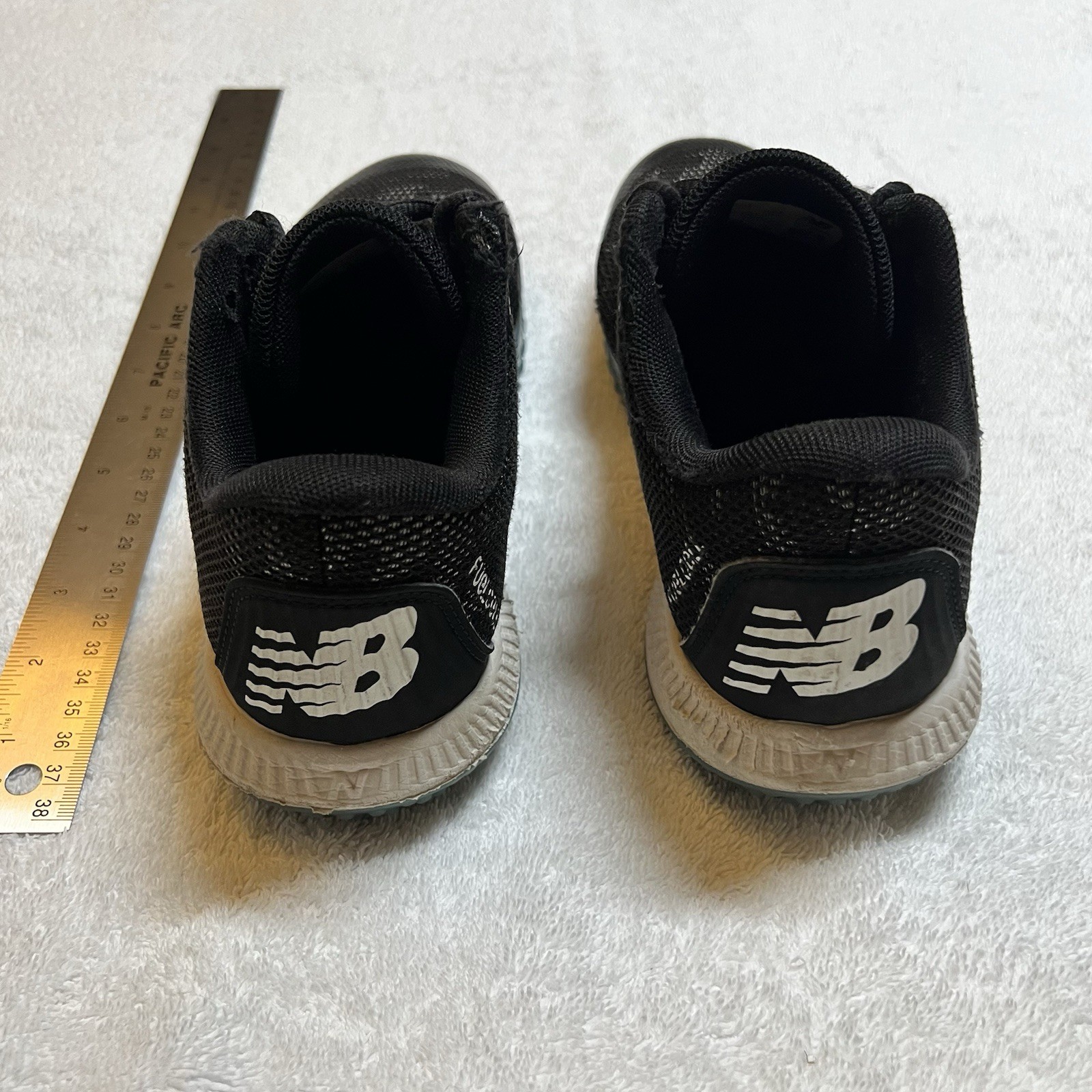 New Balance FuelCell 4040v7 TF Black Ice Blue Women’s Size 8 US