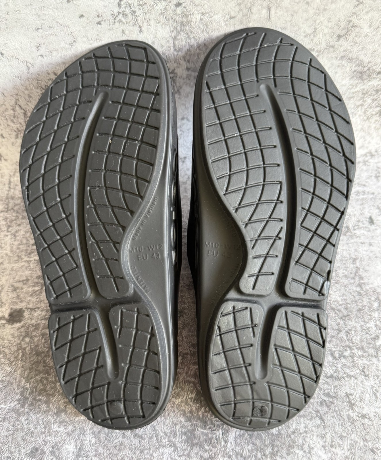 OOFOS OOahh Sport Flex Slide Black Unisex M 10 W 12 EU 43