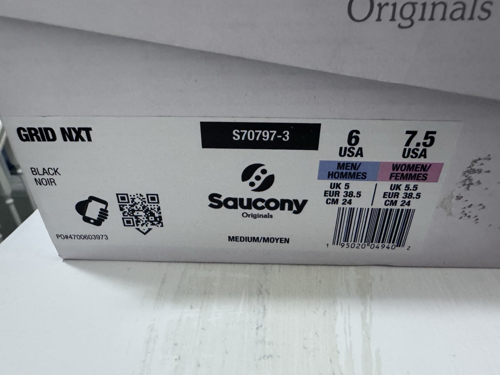 Saucony Grid NXT S70797-3 Triple Black Shoes Men’s 6, Women’s 7.5
