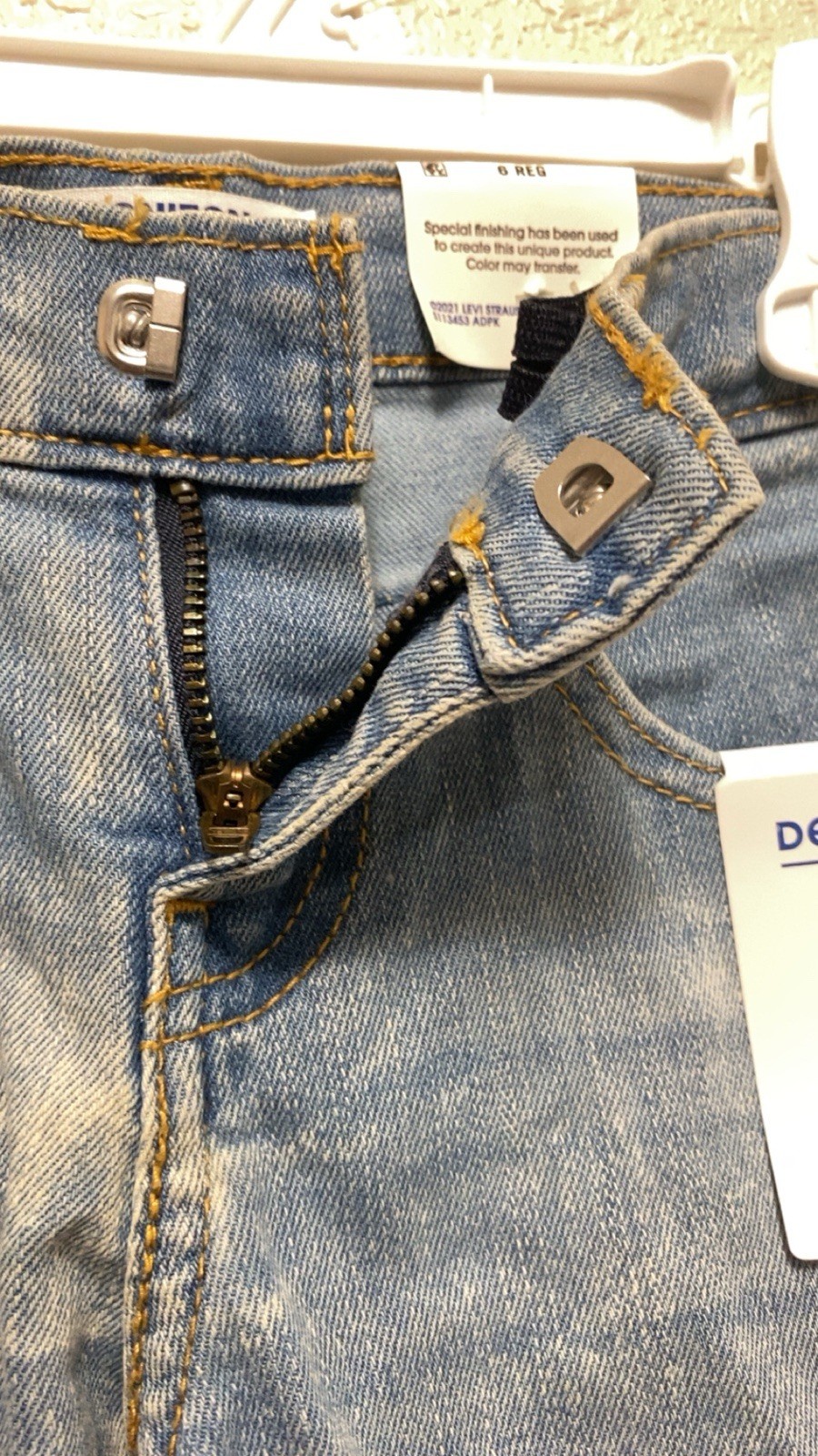 Denizen From Levi’s Boys’ Blue Taper Denim Jeans Super Flex Adjustable Waist