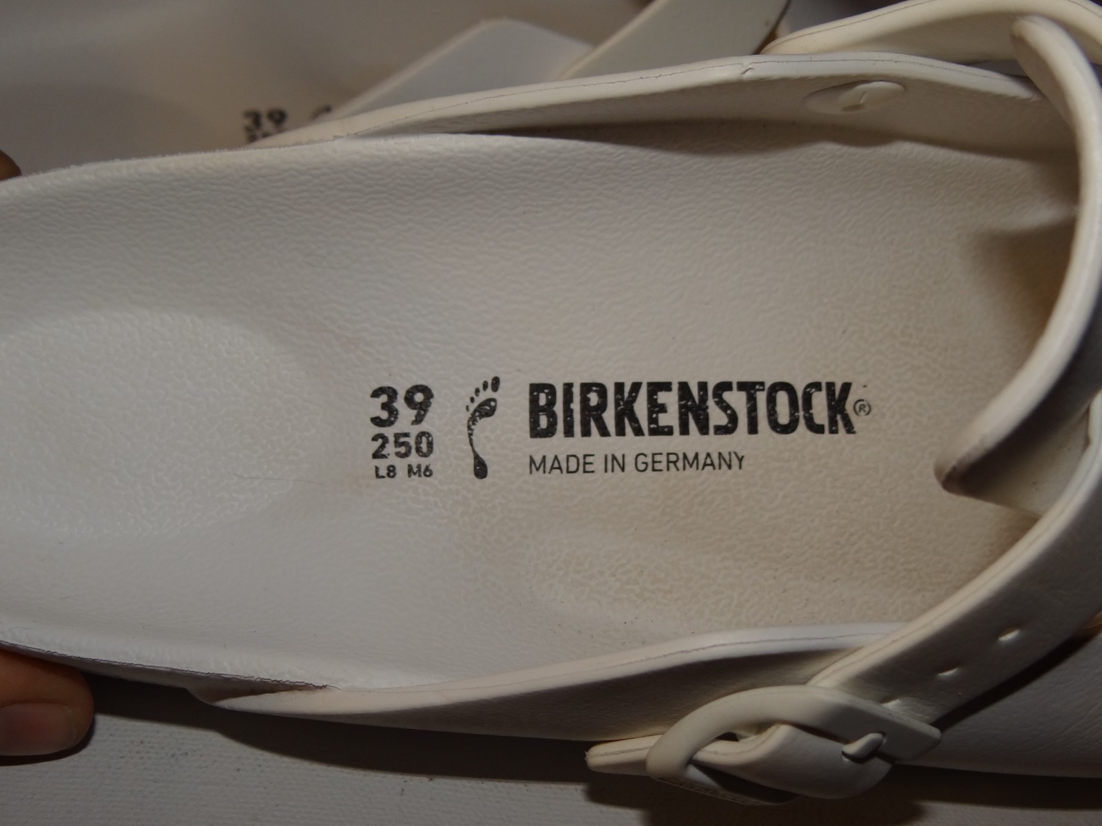 Birkenstock Boston Essentials White EVA Unisex Clogs Sz 39 M 6 L 8 gently worn