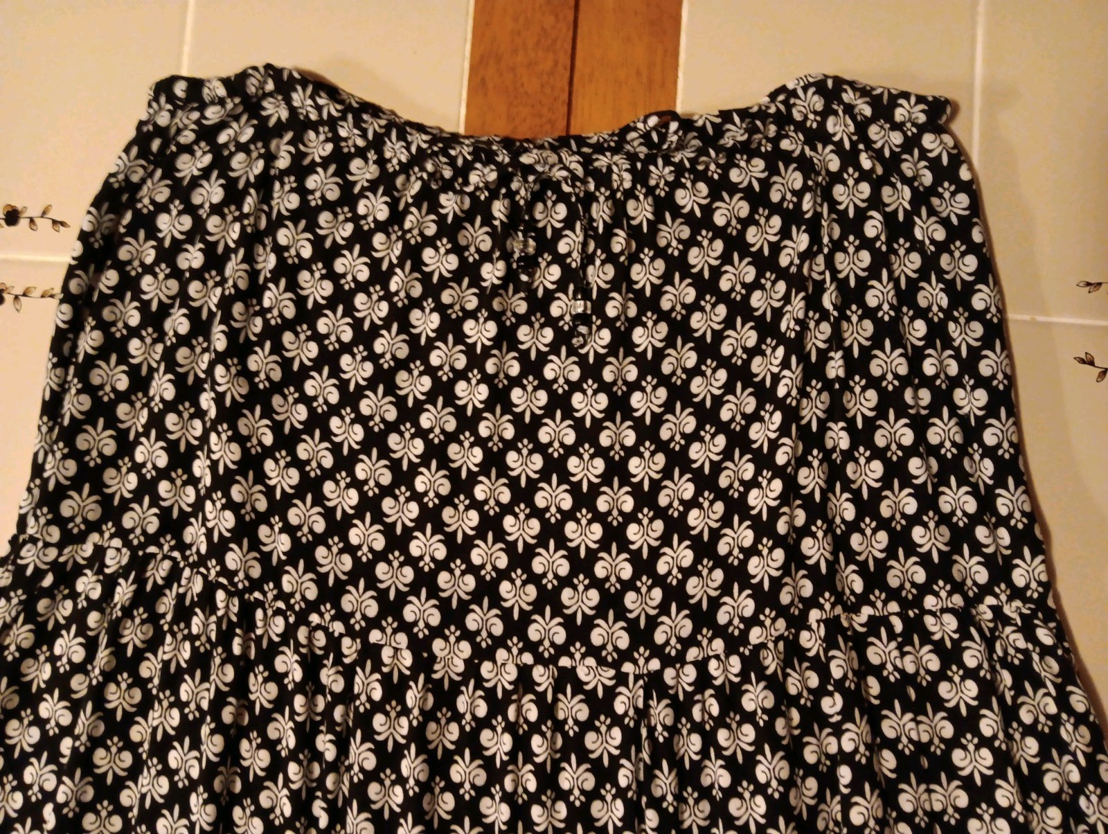 White Stag Black/White Pattern Peasant Skirt Elasticized Drawstring Waist Small
