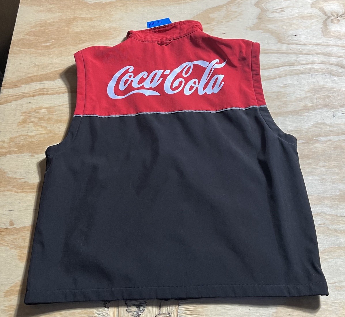 Coca Cola Vest Mens Large Sports Master Black Front Pockets