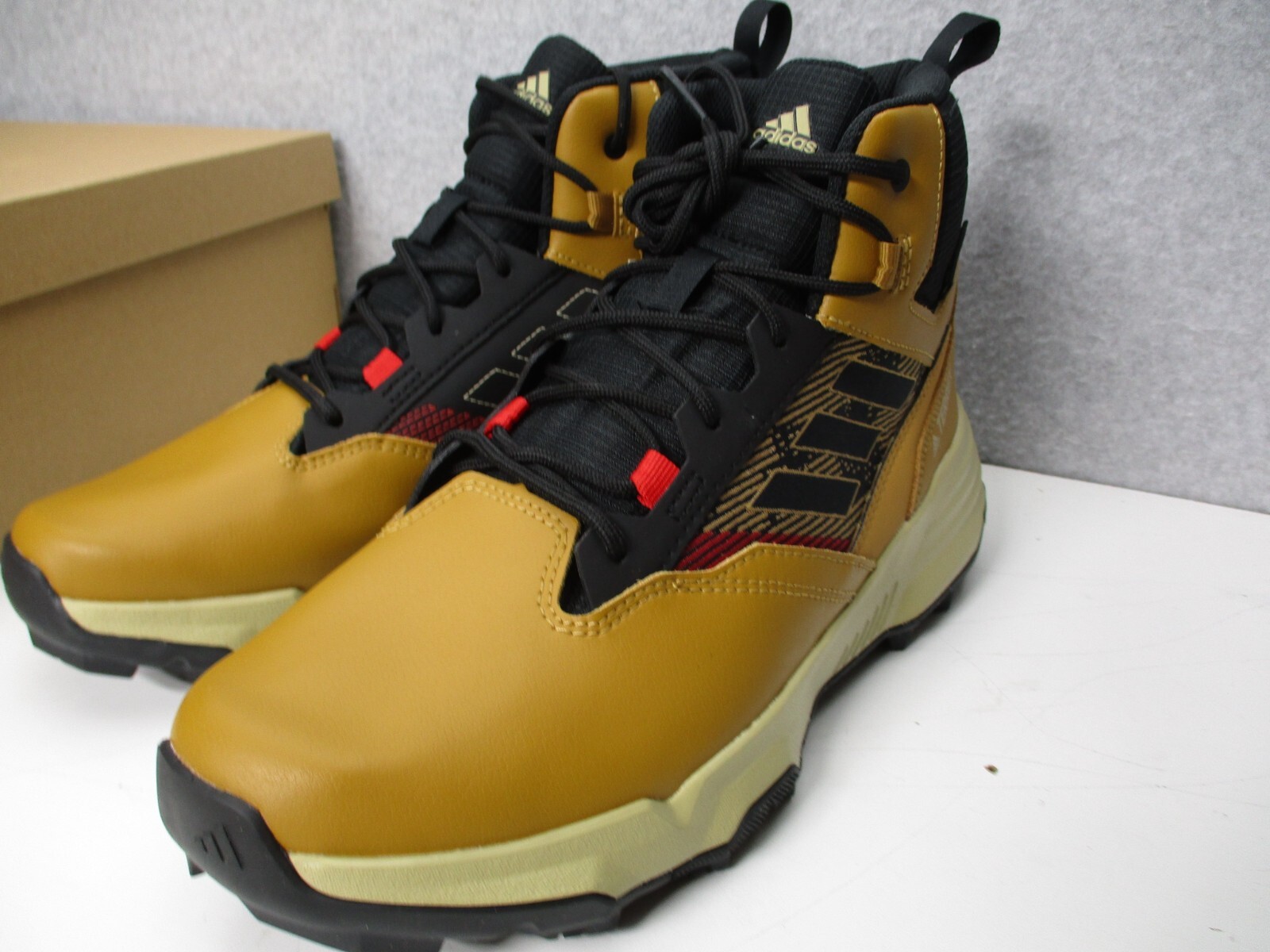Adidas Terrex Unity Hiker Tan/Brown Waterproof Boots Mens Sz 9.5 Womens Sz 10.5