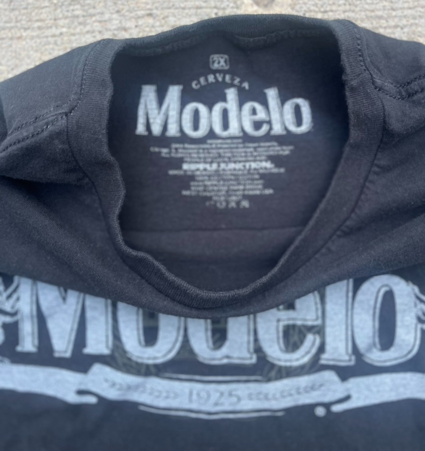 Modelo Cerveza Beer Mexico Black Logo T-Shirt Men’s 2XL