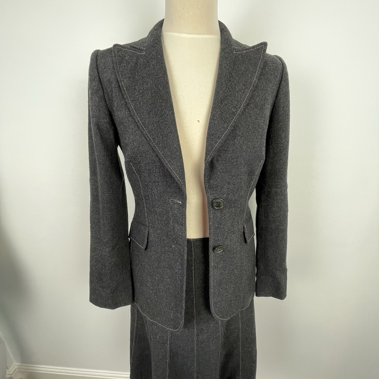 LK Bennett grey wool skirt suit size 8 (check measurements in description)