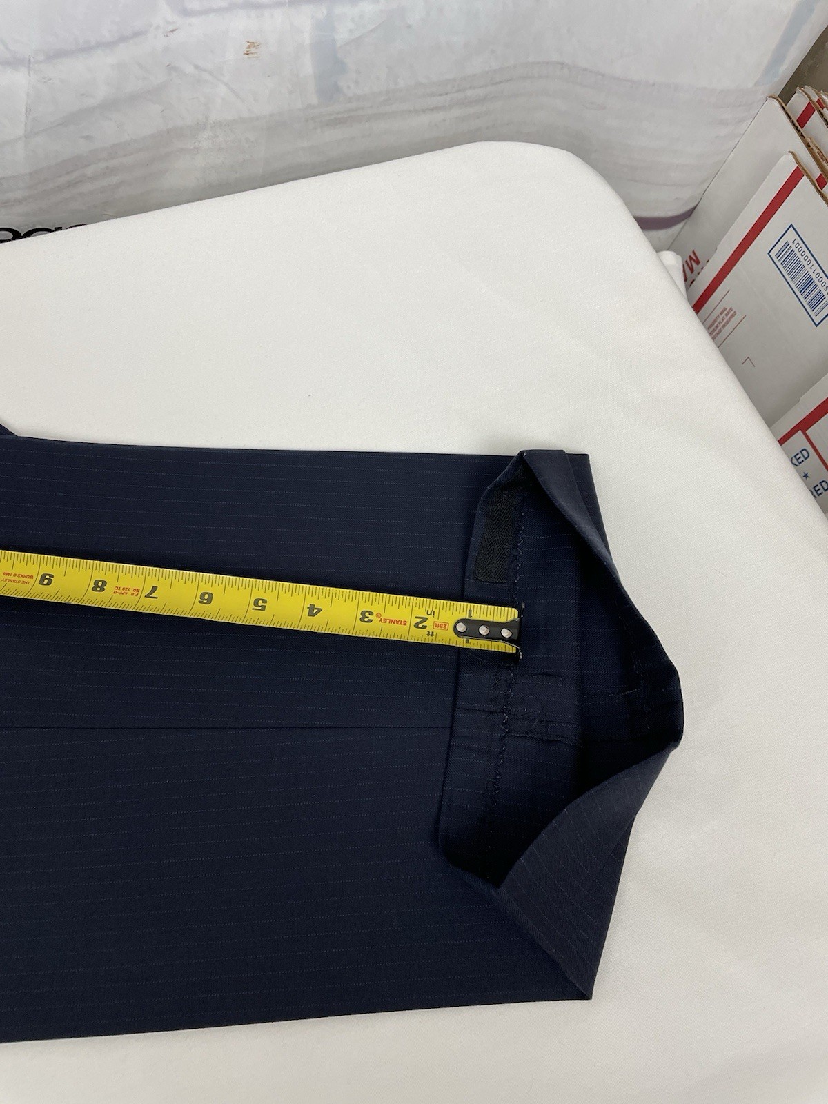 Tom James Corporate Image Men’s Navy Pinstripe Suit Sz 44 R Pants 38 X 29.5