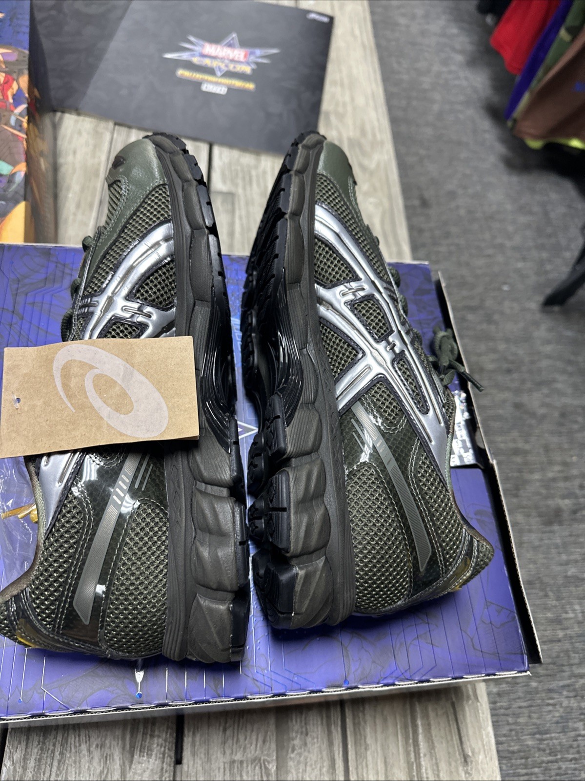 Size 11 -Marvel vs. Capcom Kith x ASICS Gel Kayano 12.1 Capatin America Vs Guile