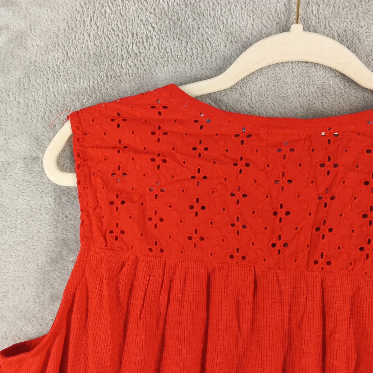 NWT Knox Rose Summer Top Rebel Red Eyelet Lace Rib Knit Boho Tassel Detail
