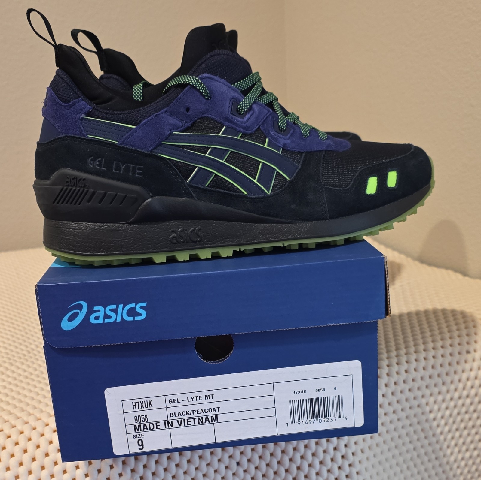 ASICS GEL-LYTE MT H7XUK Black/Peacoat Men’s Mid Top Athletic Sneakers