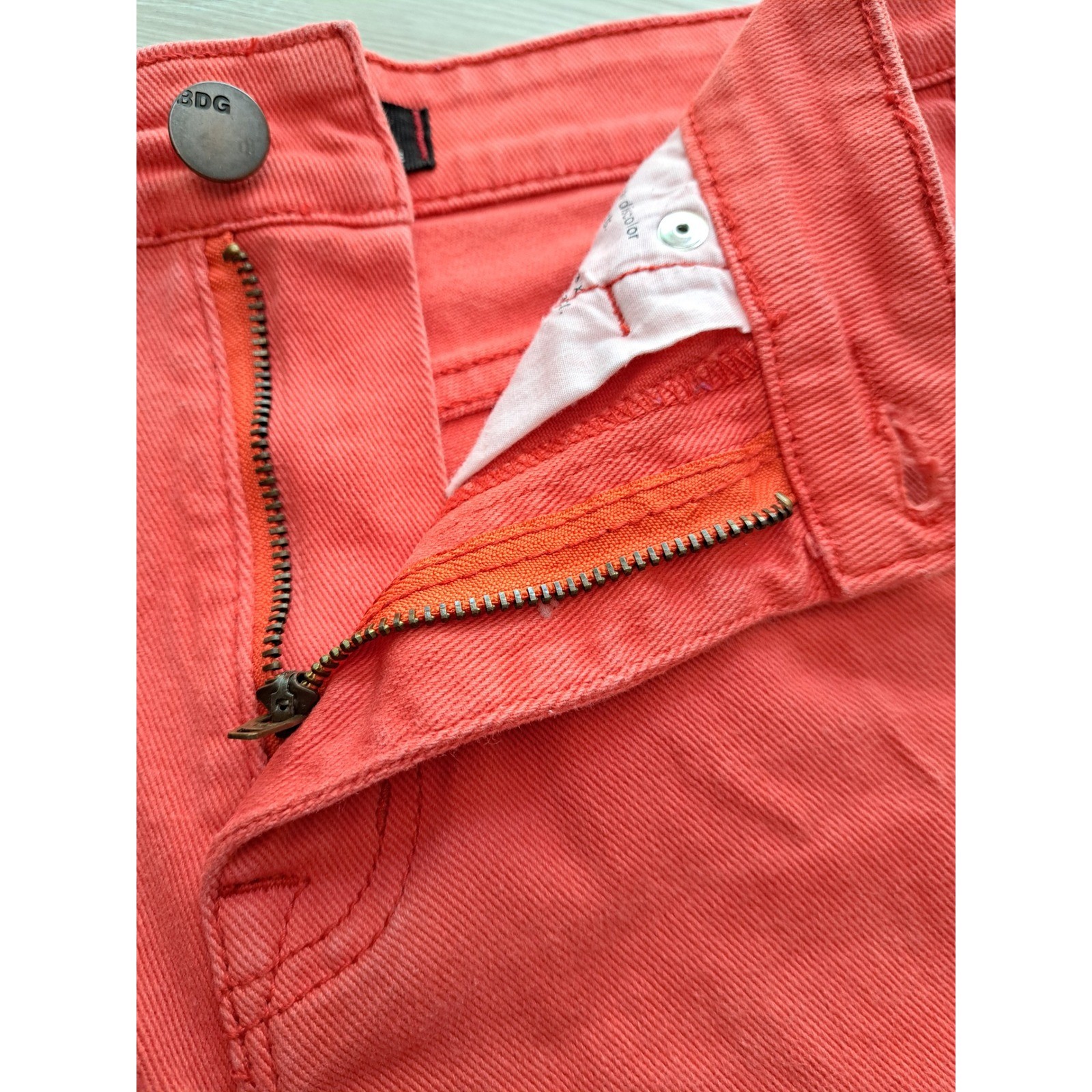 BDG Y2K Urban Outfitters High Rise Denim Shorts Coral Red Raw Hem Stretch sz 27