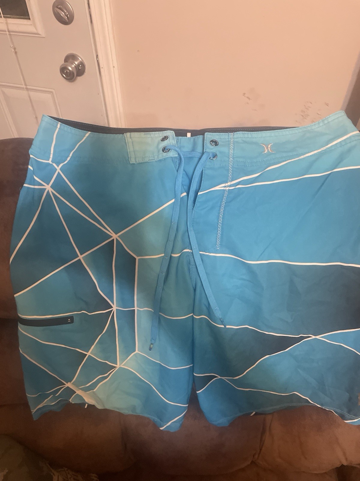 Hurley Men’s Board Shorts Blue/White Geometric Pattern Size 32 Regular