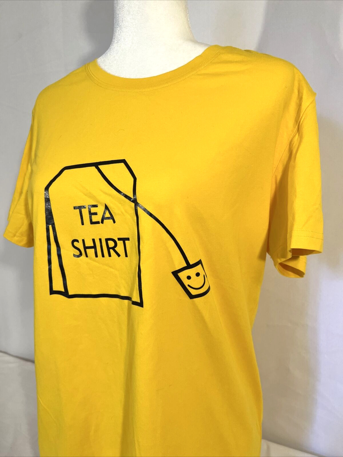 Misses “TEA Shirt” Size XL Yellow 95% Cotton 5% Spandex S/S Graphic T-Shirt