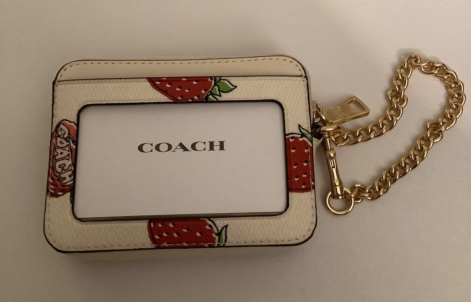 Coach Chalk & Strawberry 🍓 Zip Card Case Credit Card ID Chain Wallet CAR32 NWT