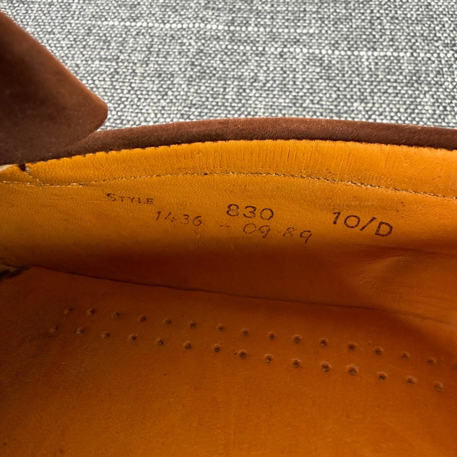 Cole Haan Bench Made England Loafers Mens 10 D Brown Suede Tassel Wingtip VTG