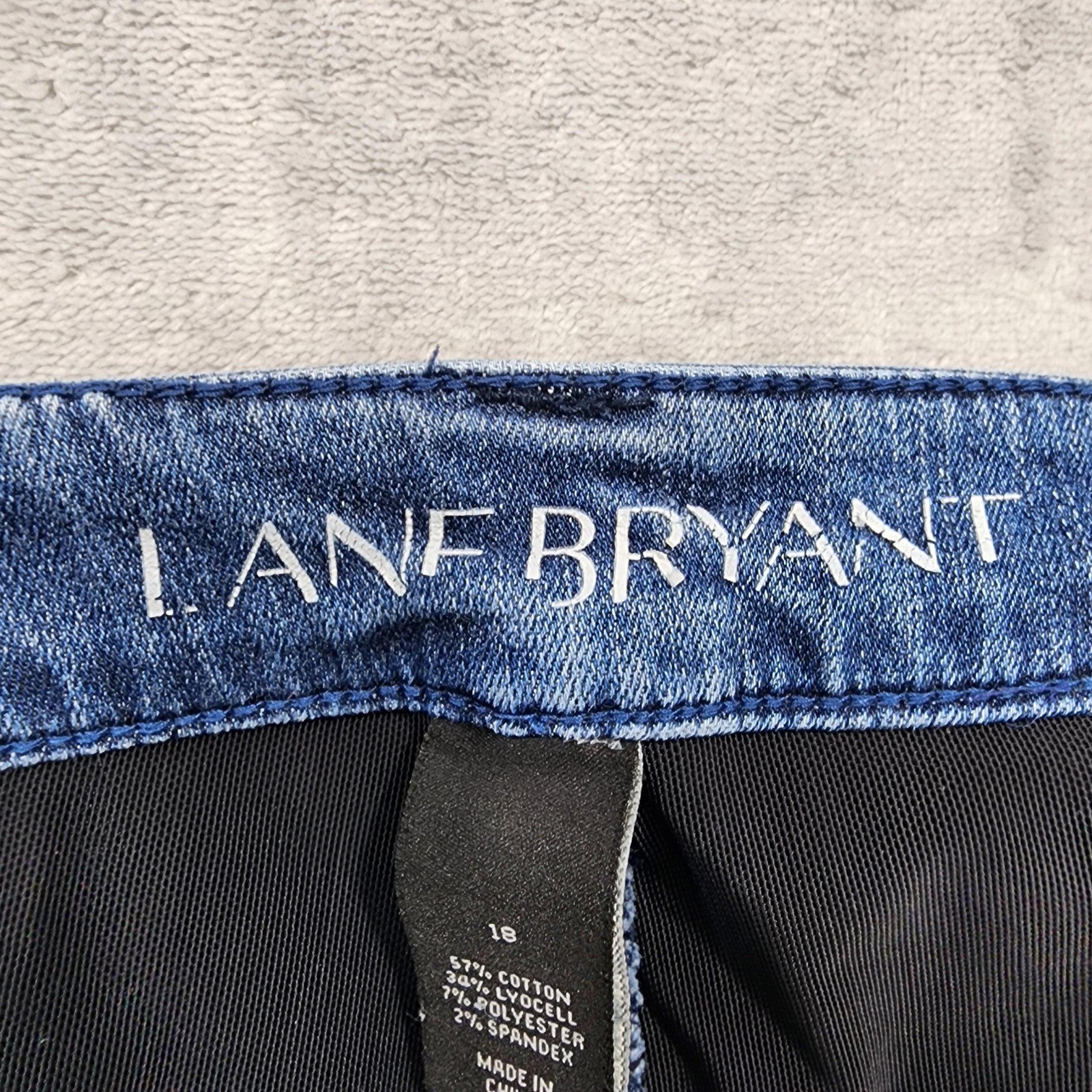 Lane Bryant Jeans Womens 18 Blue Mid Rise Super Stretch Ankle Floral Embroidered