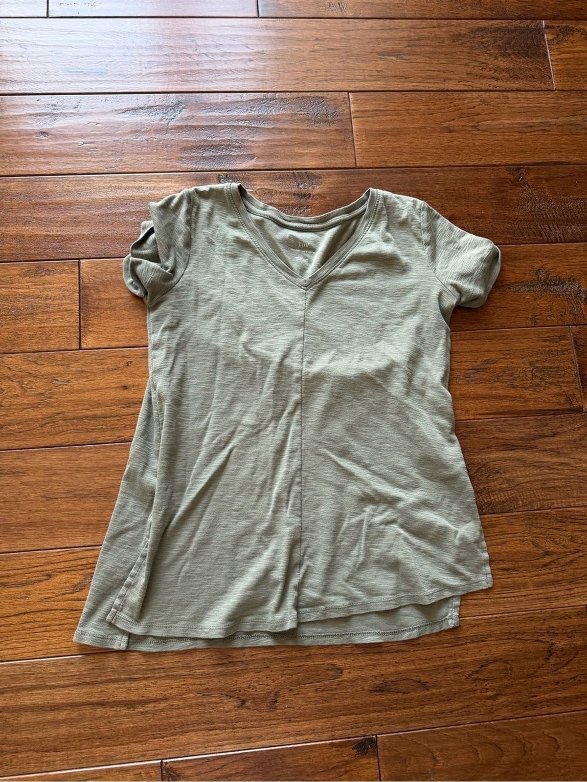 J. Jill Light Sage V-Neck Short Sleeve Tee