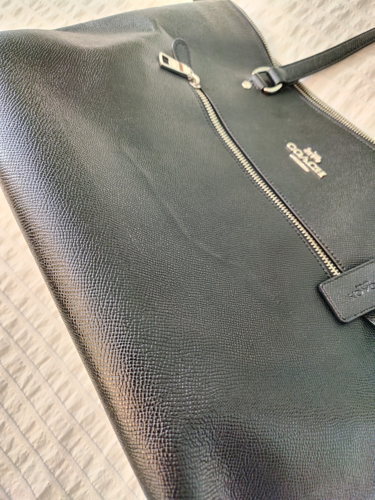 Coach Large Crossgrain Leather Tote for Women – Black (F79608)