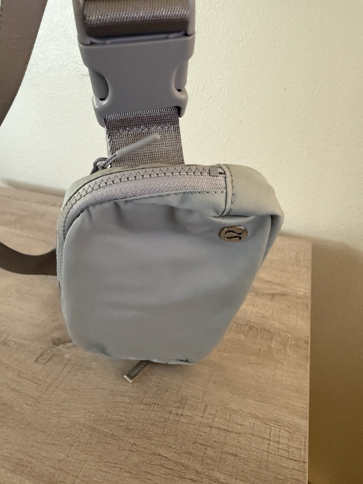 Lululemon Everywhere Belt Bag 1L in Silver Drop Gray NWT