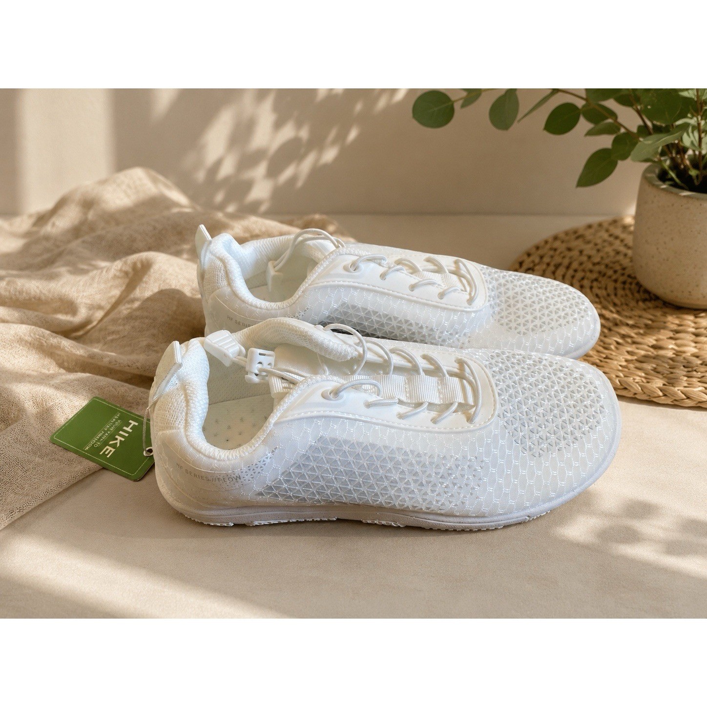 Hike Footwear HF Series Flow White Barefoot Sneakers Women’s Sz 7 EU 37 NEW!