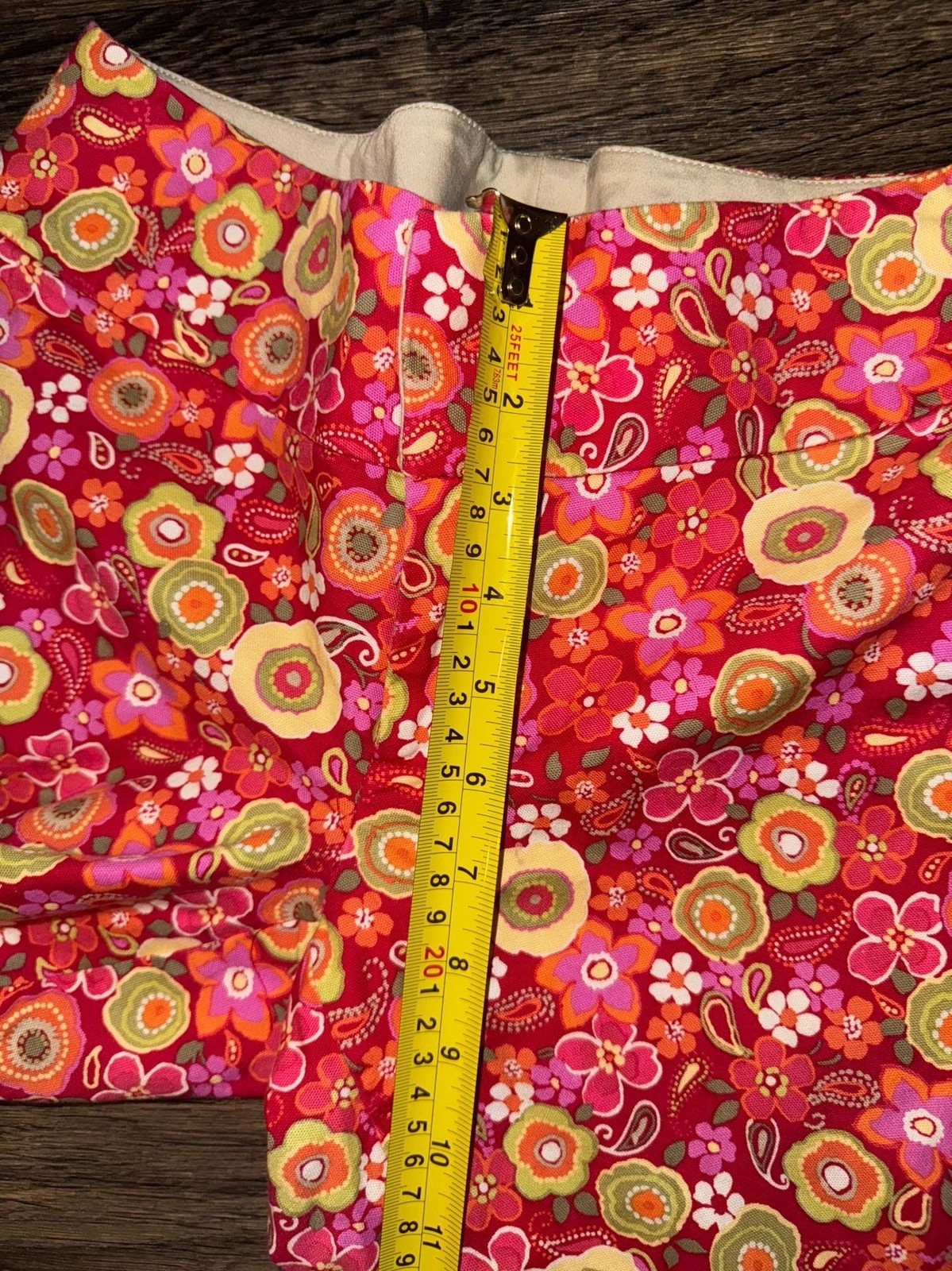 Y2k Central Falls Vintage Retro Floral Capris with Button Cuffs funky dopamine