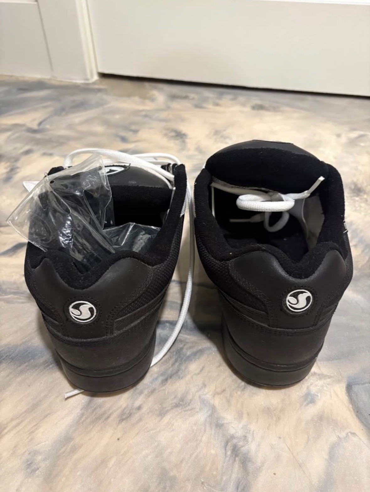 DVS Contra in RARE color! Never Worn