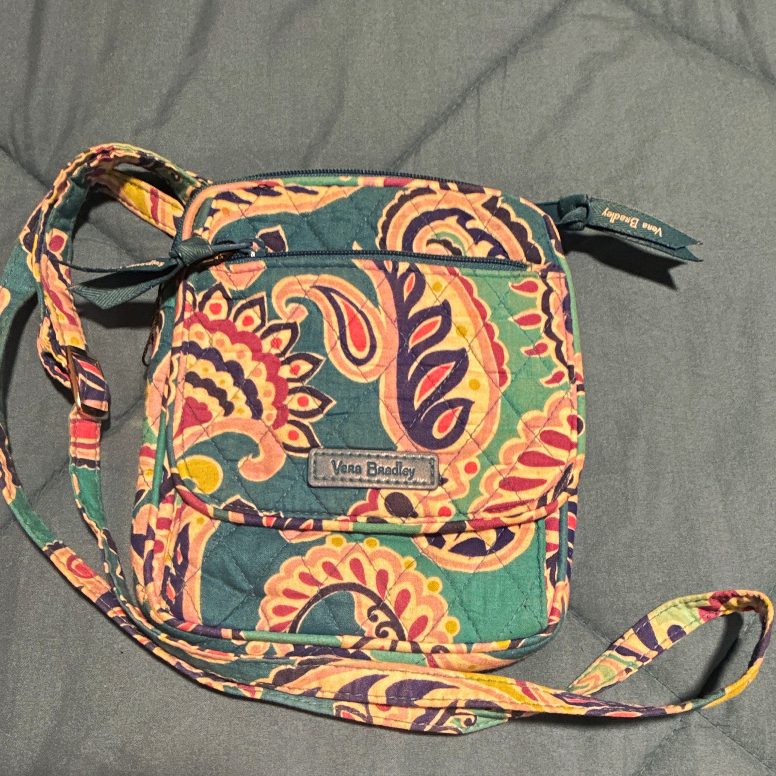 Vera Bradley Paisley Teal Multicolor Crossbody Bag Zip & Magnetic, Pockets