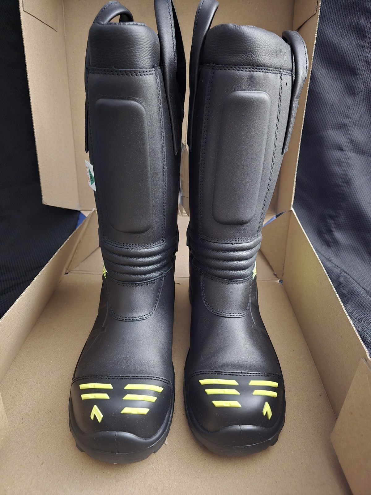 Haix Mens US 9 EXTRA WIDE Fire Eagle Air Boots – Black