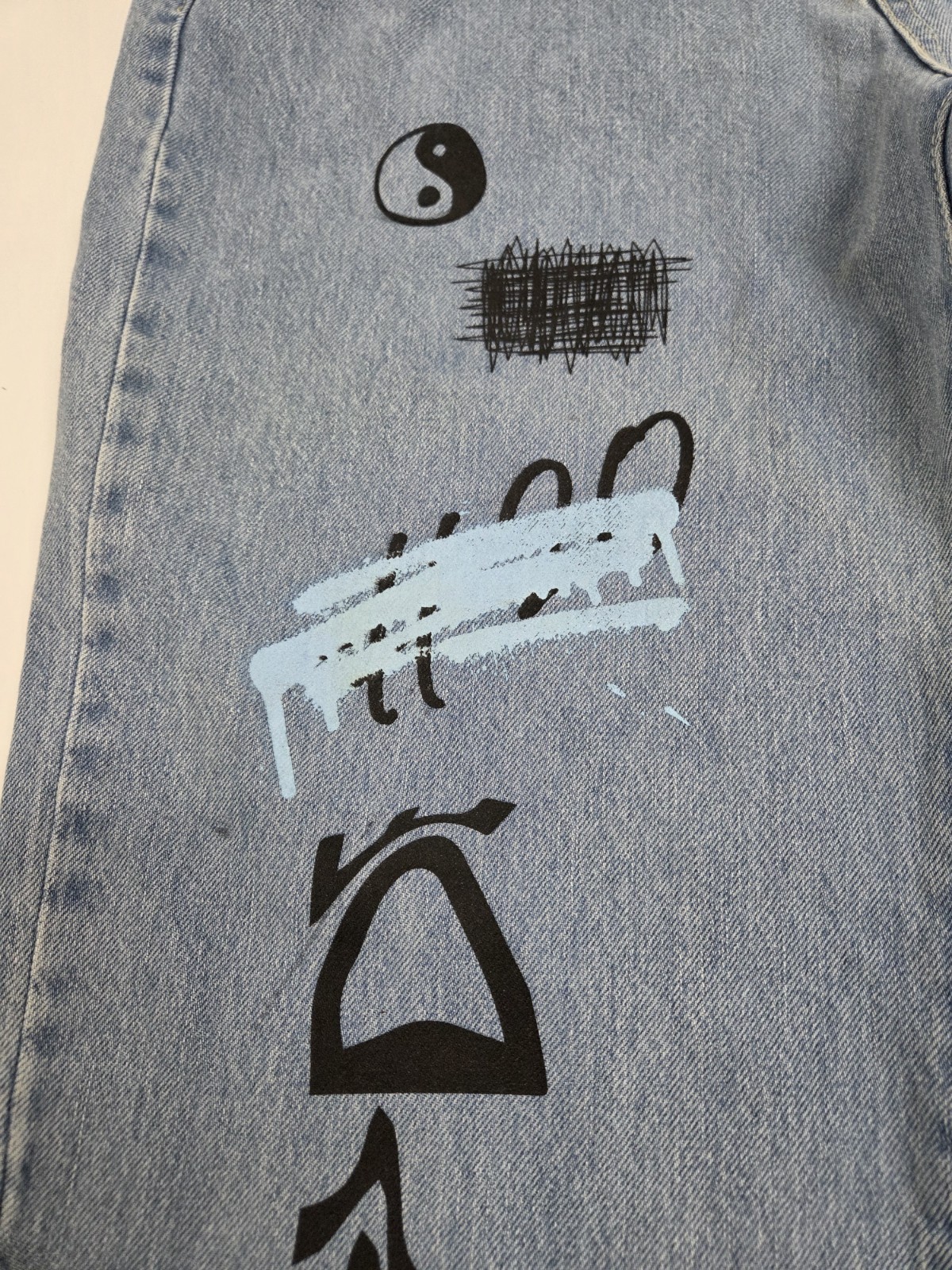NWT boohoo Man boohooMAN Skinny Fit Graffiti Printed Jeans Size 34 #8289